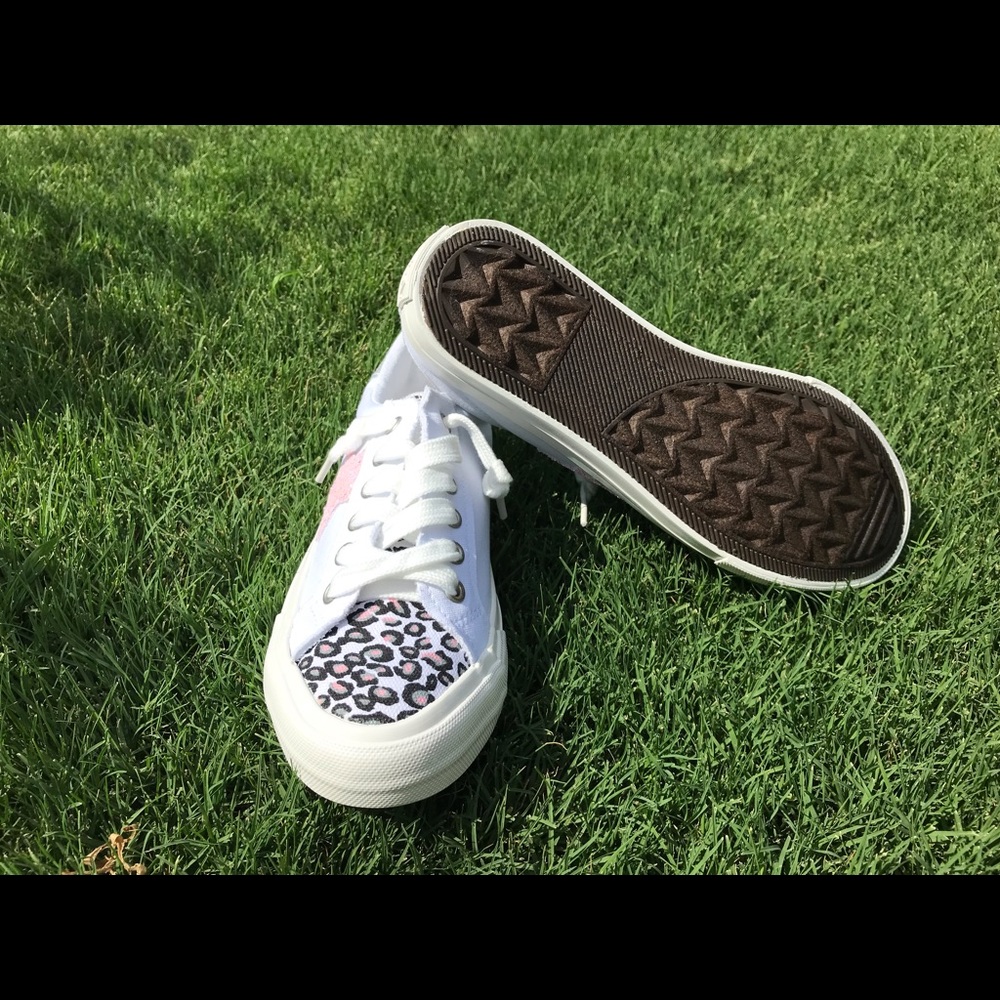 Gypsy Jazz Tennis Shoe View 4